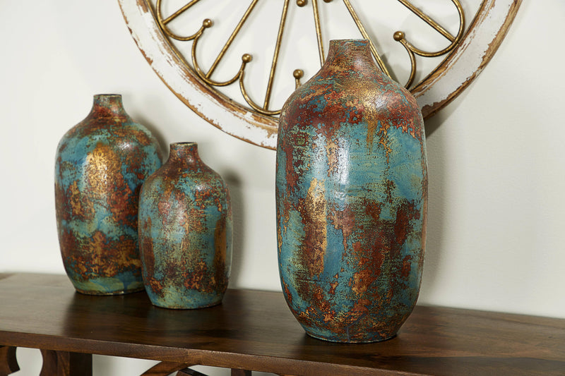 A-68675: TERRACOTTA VASE 10"W, 20"H