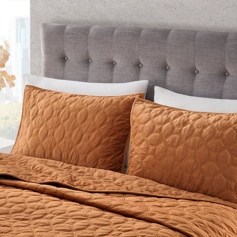 Velvet 3-Piece Quilt Set, Rust Orange