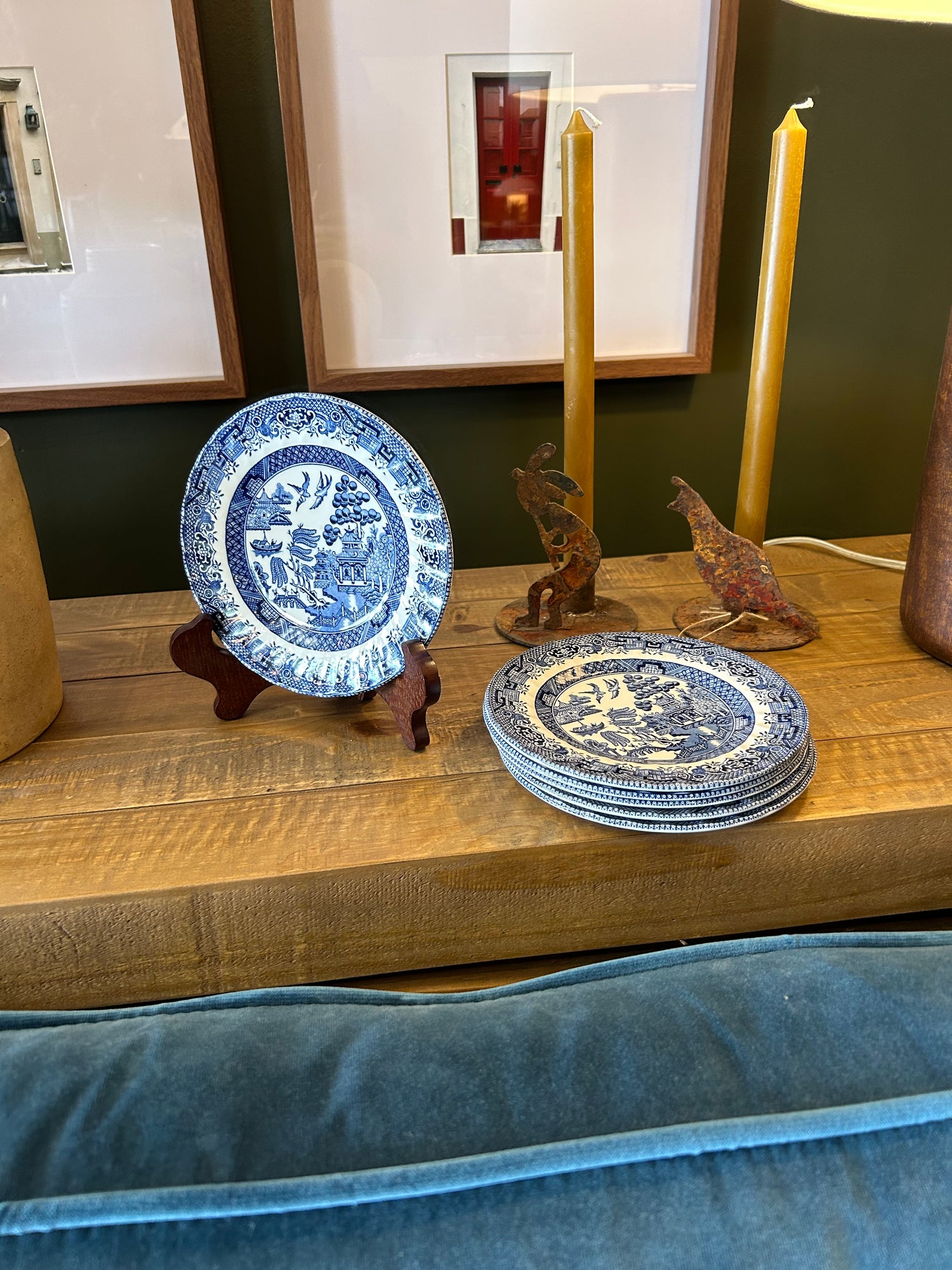 small blue plates