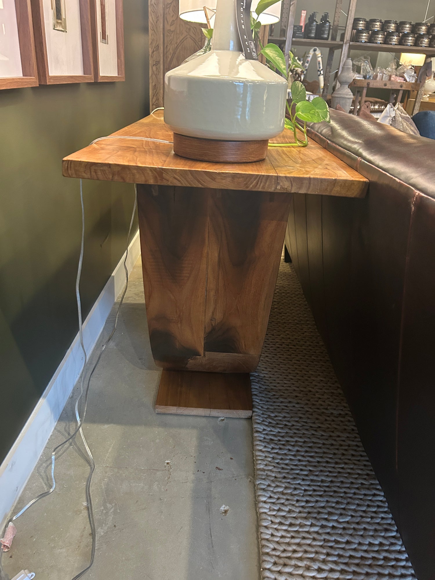 Bow Sofa Table