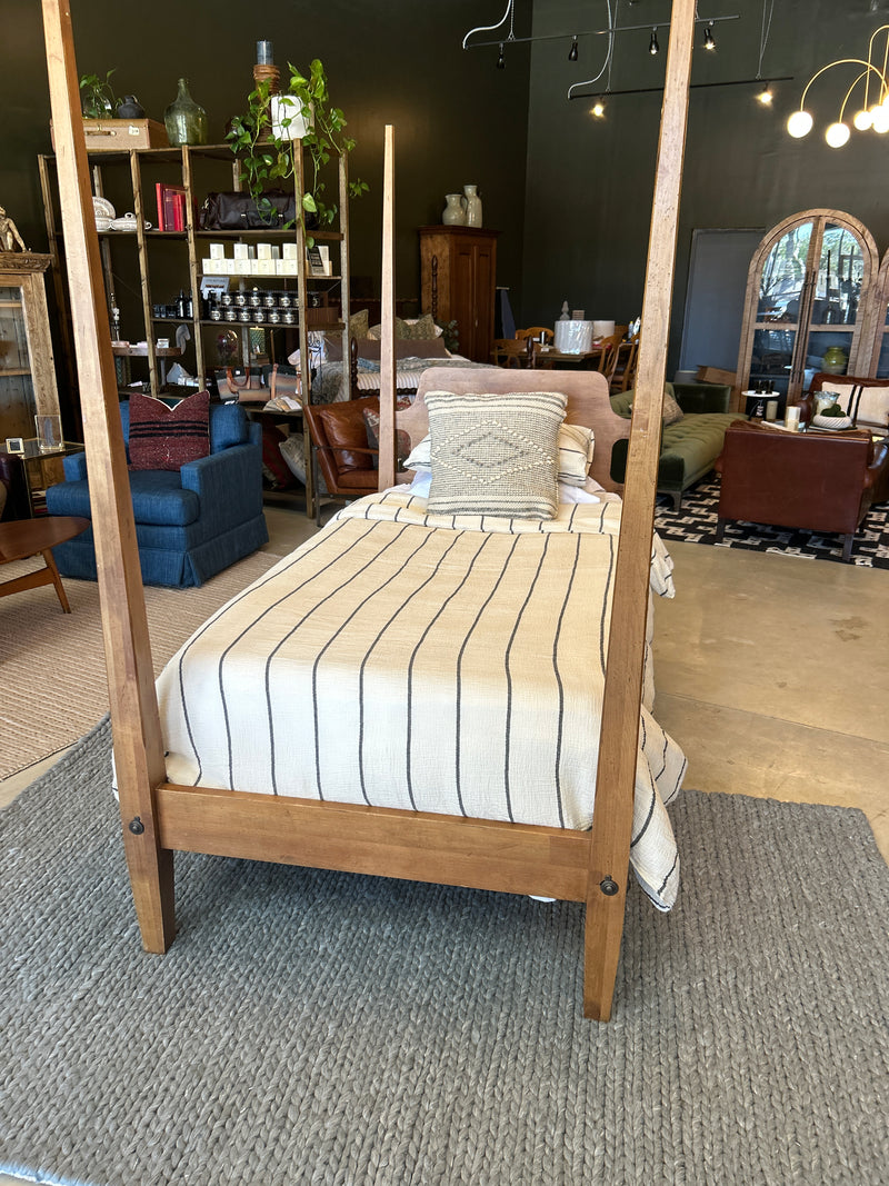 Ethan Allen 4 Post Twin Bed