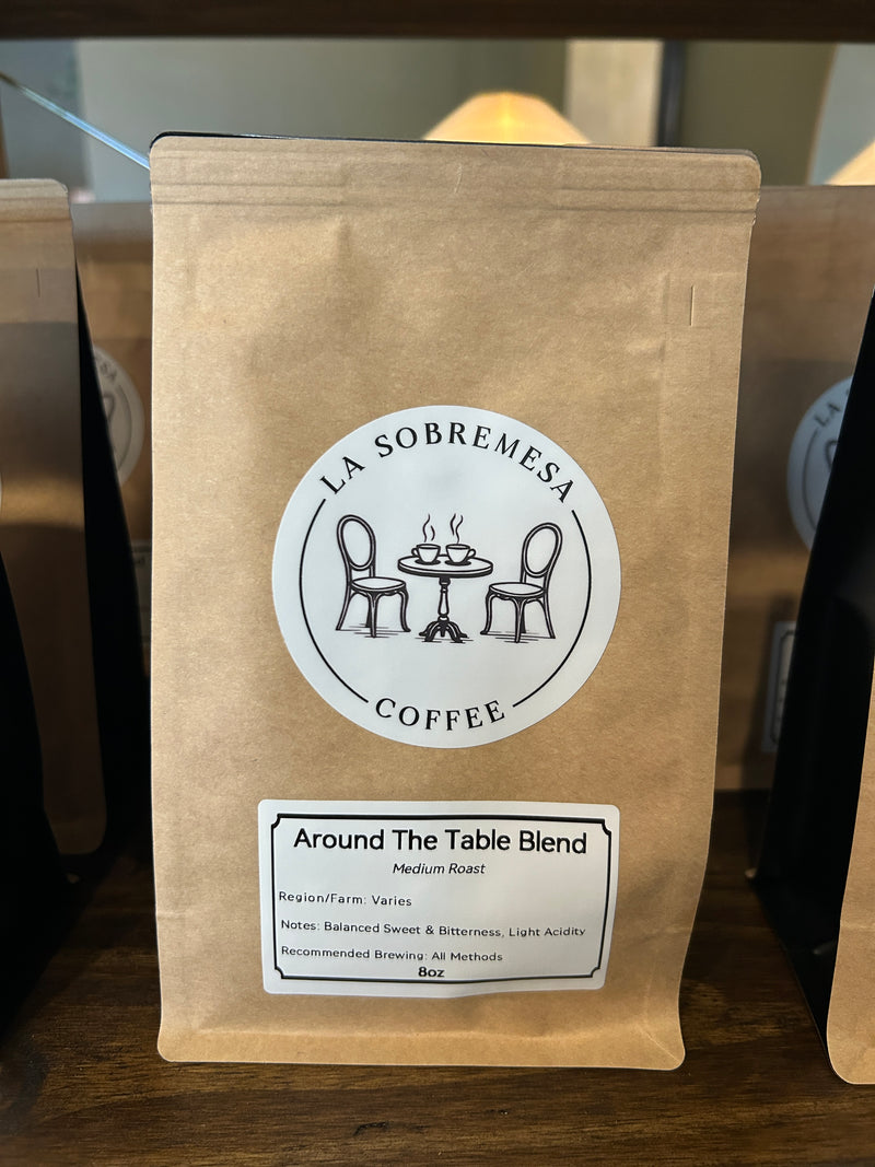 La Sobremesa Coffee: Around the Table