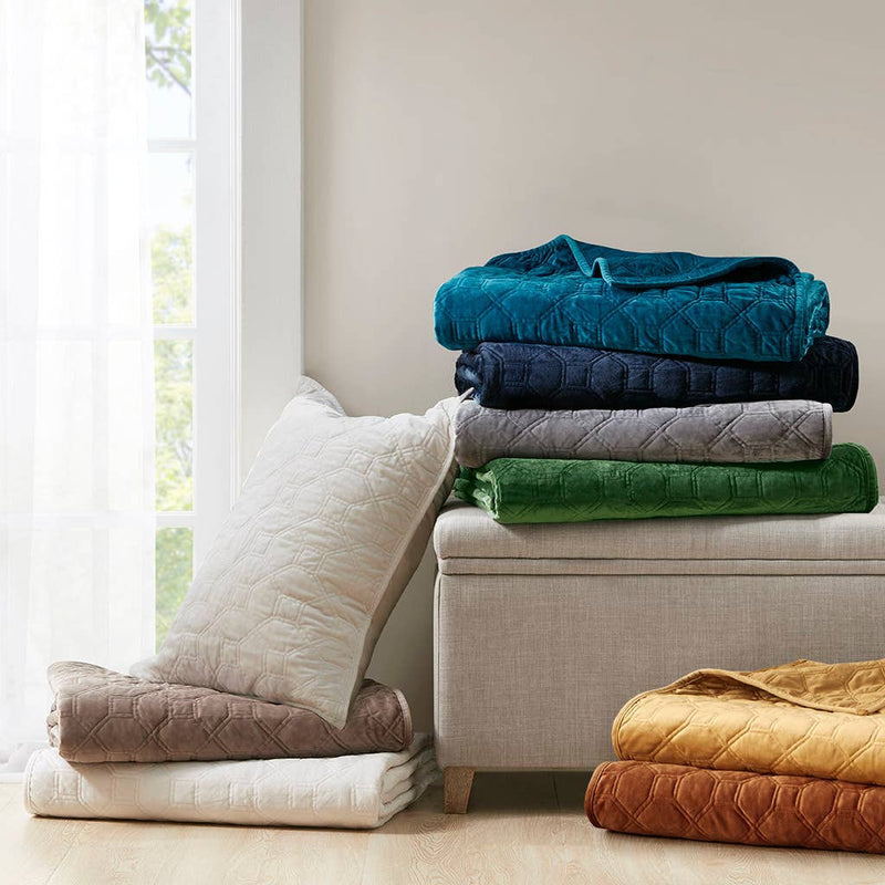 Velvet 3-Piece Quilt Set, Rust Orange